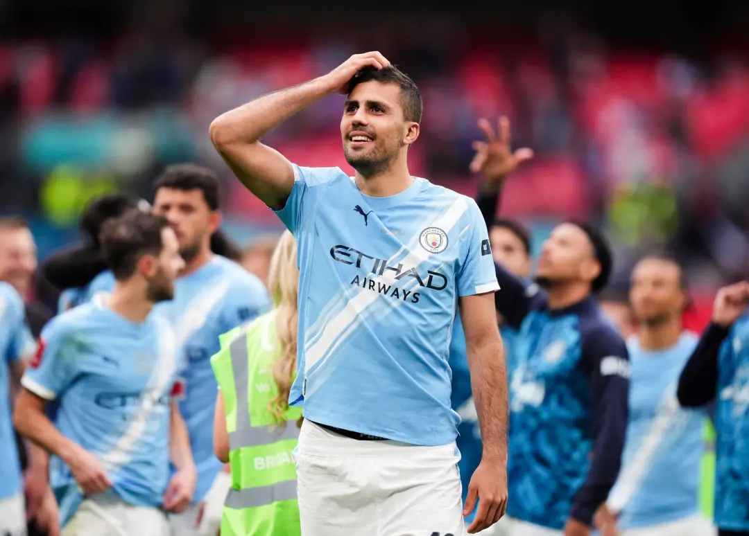 Rodri diz que o sucesso do Manchester City ninguém tira, mesmo com a culpa em quase todas as 115 acusações da Premier L…