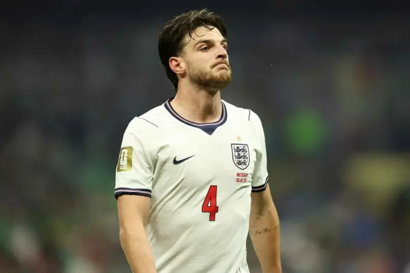 Thomas Tuchel confirmou que Declan Rice está com lesão e questionou a ausência de Cole Palmer nas seleções. É preciso q…