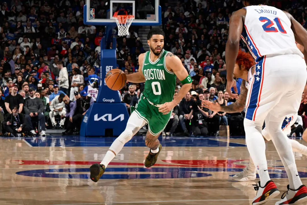 NBA Rank divulgou o Jayson Tatum na nona posição, apesar de muitas colocações diferentes no debate. Eu discordo dessa c…