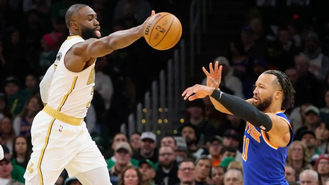 Dean Oliver analisa o que o painel de ranqueamento da NBA acertou e errou nos rankings do Top 100. A análise mostra com…
