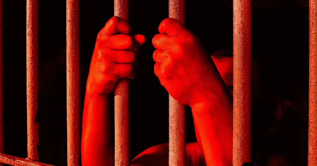 Na Itália, o calor recorde transformou centros de detenção em câmaras de tortura, com temperaturas chegando a passar de…