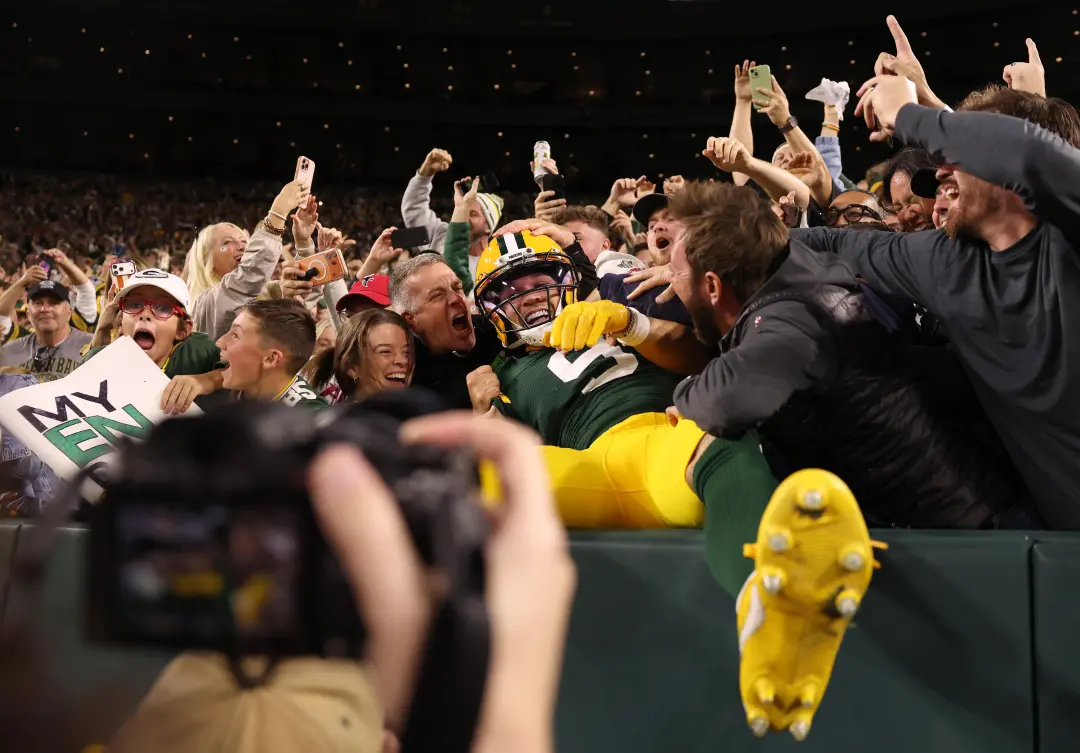 Christian Watson marcou mais um touchdown para os Green Bay Packers, totalizando 4 na temporada. A jogada de 1º e gol m…