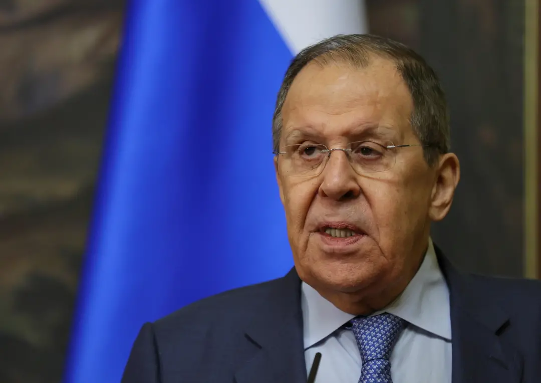 Lavrov acusa a Europa de se opor a conversas de paz na Ucrânia, enquanto ataques russos e ucranianos mataram 16 pessoas…