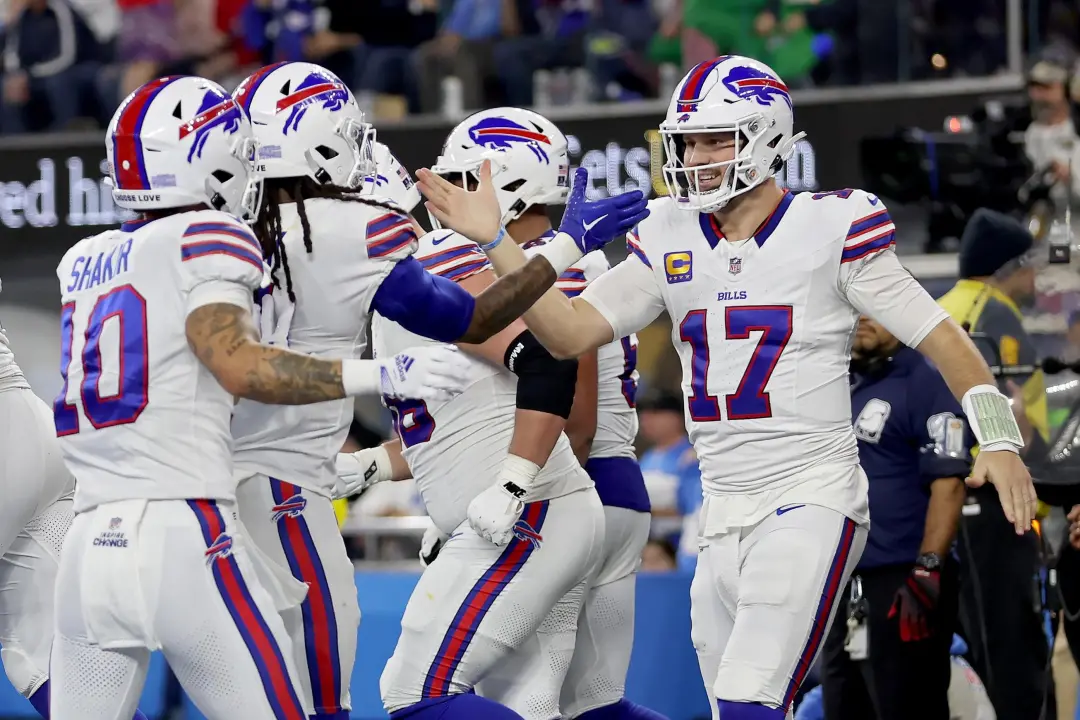 Jogo dia, Bills Mafia. Buffalo Bills, com 2 vitórias, recebe Los Angeles Chargers, que tem 0 vitórias, em Highmark Stad…