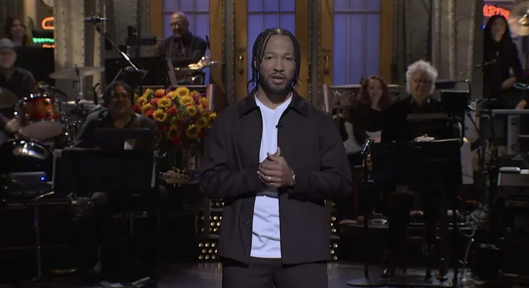 Teammates dos Knicks apareceram no SNL, fazendo brincadeiras com Jalen Brunson e Karl-Anthony Towns durante a estreia. …