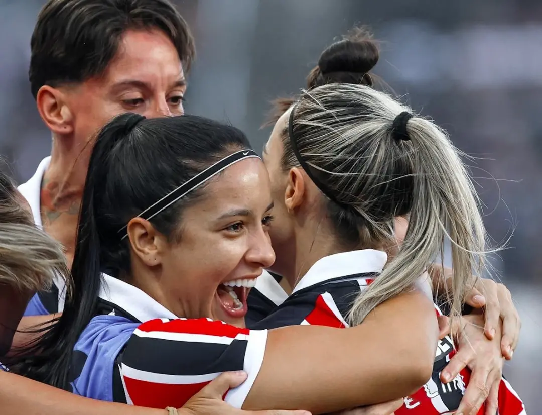 Isa Guimarães ajudou o São Paulo a vencer o Corinthians por 2 a 1 na final do Brasileirão feminino. A vantagem é grande…