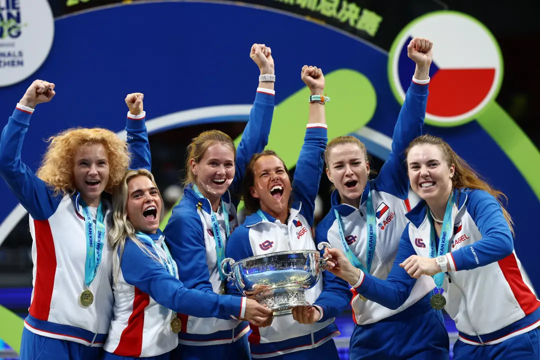 República Tcheca domina a Billie Jean King Cup com seis vitórias e apenas um set entregue. Essa demonstração de força m…