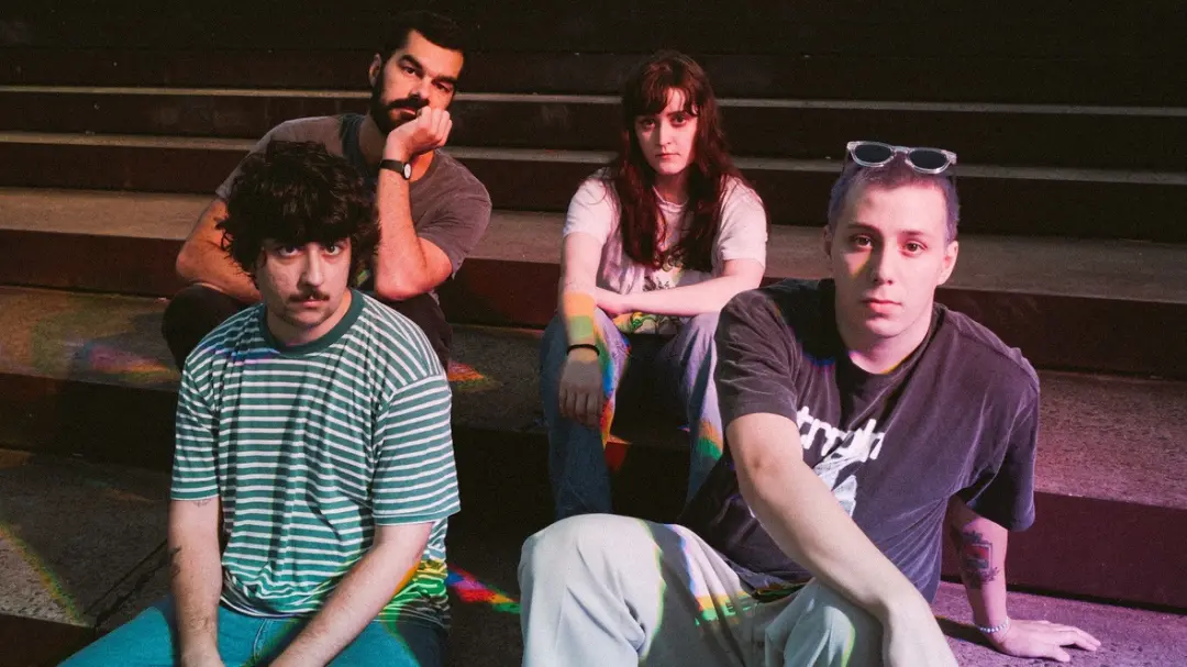 Bella e o Olmo da Bruxa se apresentam em Goiânia no dia 15 de novembro no Shiva Alt-Bar. É bom ver artistas independent…