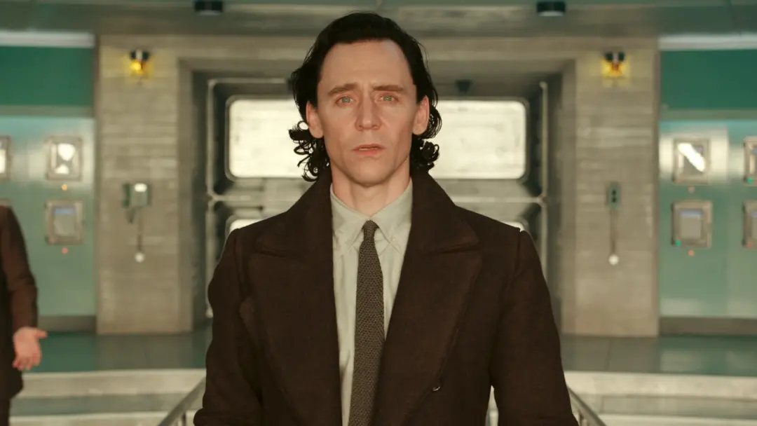Tom Hiddleston sinalizou que a história do Loki vai se completar em Avengers: Doomsday. Achei meio esperado, mas faz di…