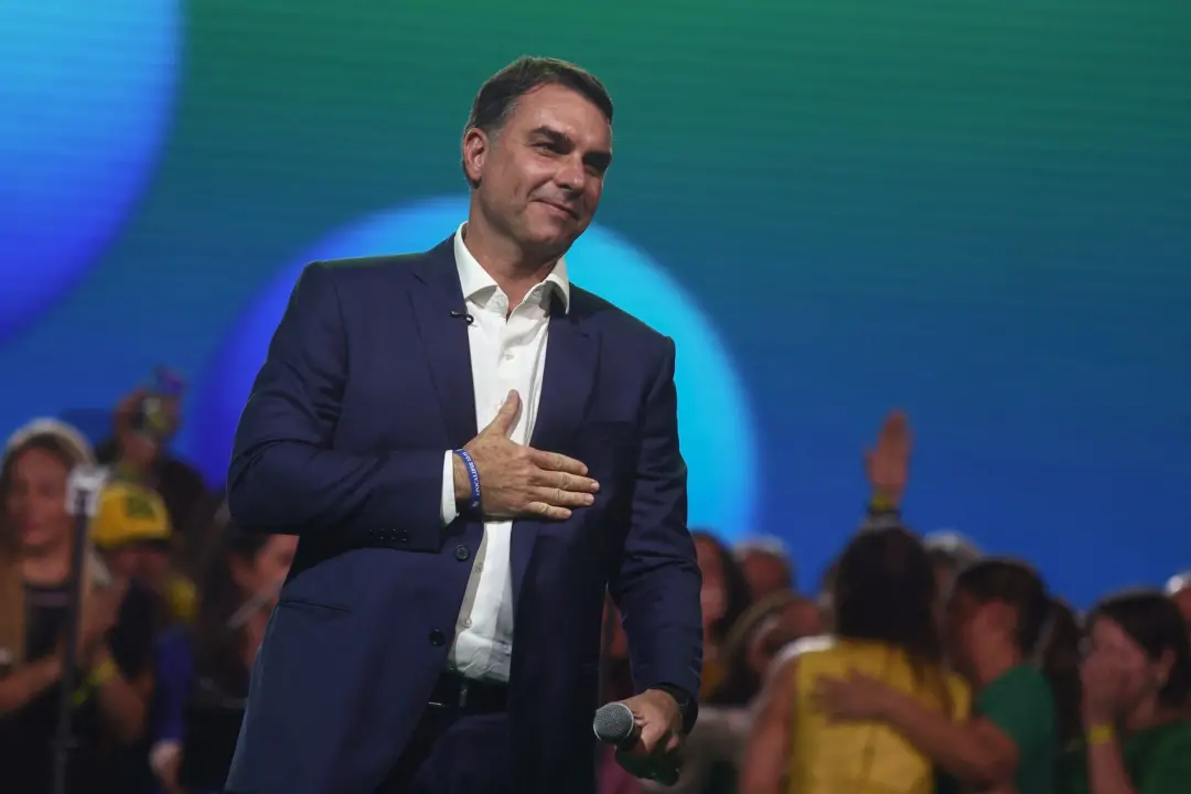 Flávio Dino derrubou decisão do TSE de remover 1.125 posts sobre Flávio Bolsonaro e Nossa Senhora Aparecida. Acho impor…