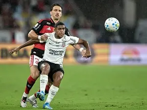 Dois centenas de milhões de reais é o valor da proposta de um site de acompanhantes para o Corinthians, mirando o Fla d…