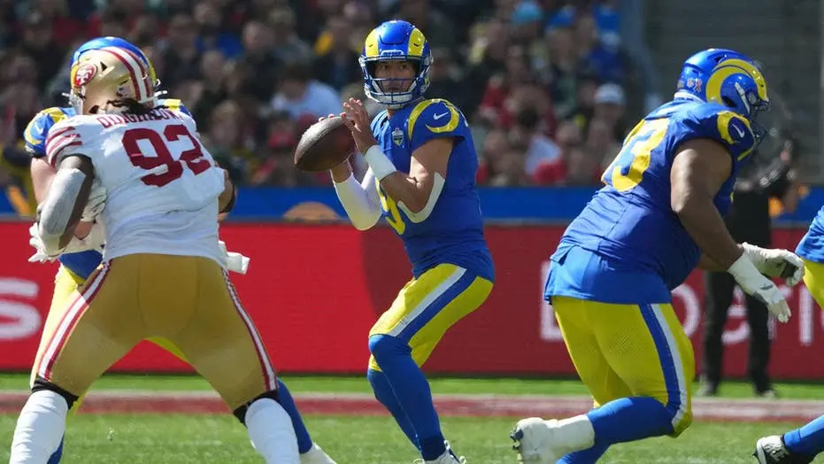 Rams e Broncos enfrentam jogo no Domingo Night Football, com bônus de 200 dólares para novos usuários. Esse duelo parec…