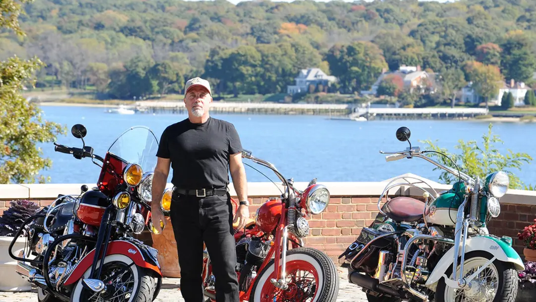 Billy Joel está leiloando sua coleção de motocicletas na Gooding Christie's. Acho interessante ver como coleções privad…