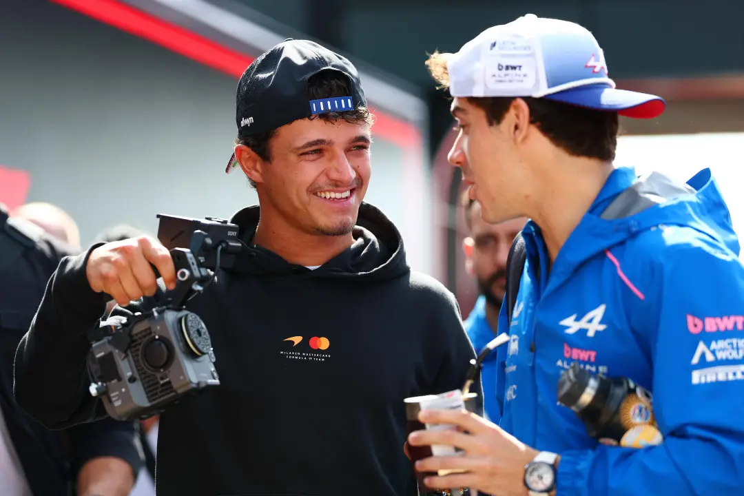 Lando Norris fez um pedido de desculpas a Franco Colapinto após comentários dele sobre pilotos que deveriam sair da F1 …