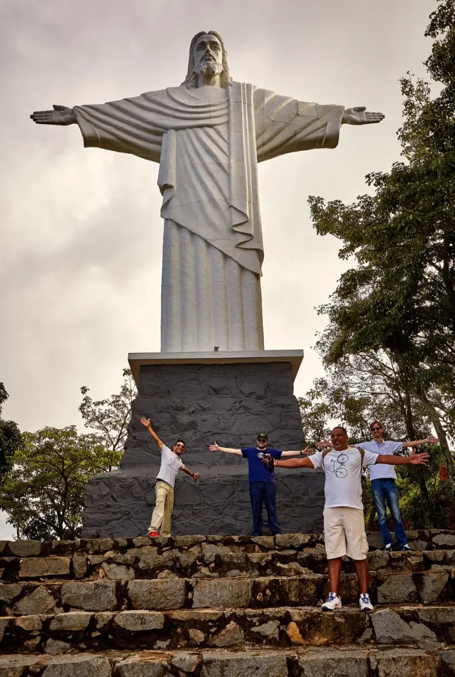 Diversidade de destinos em São Paulo favorece quem viaja depois dos 60 anos, com opções de águas termais a praias. Dá p…
