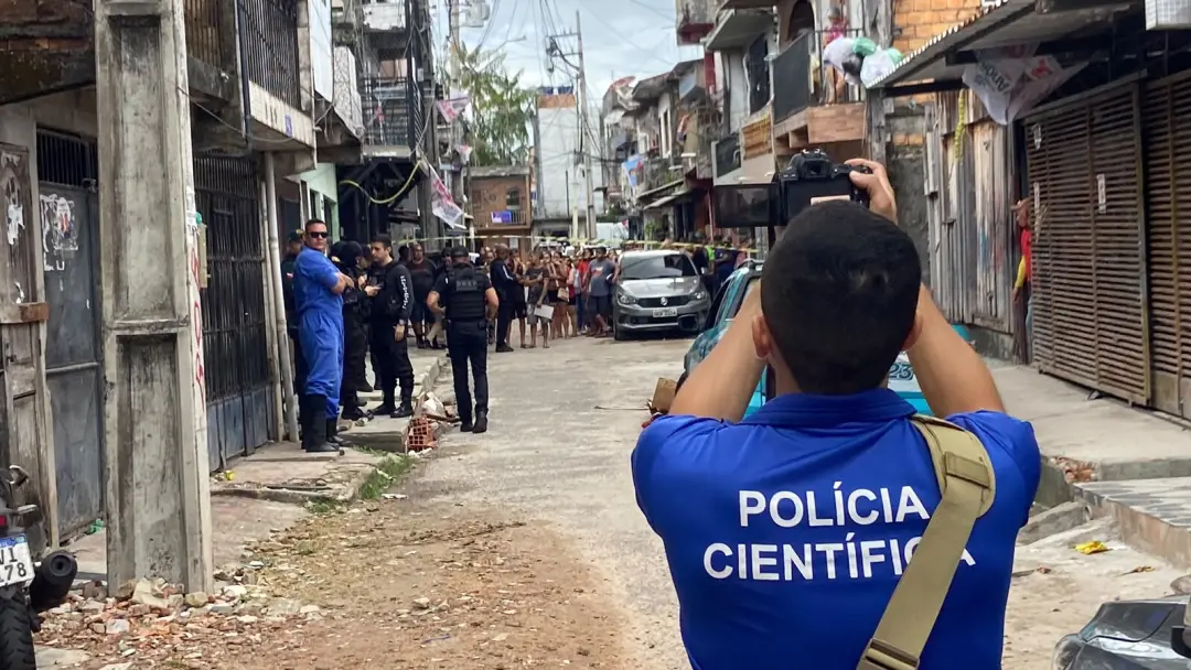 Jurunas, em Belém, registrou um homem morto a tiros na passagem Moura Carvalho nesta segunda. A falta de informação sob…