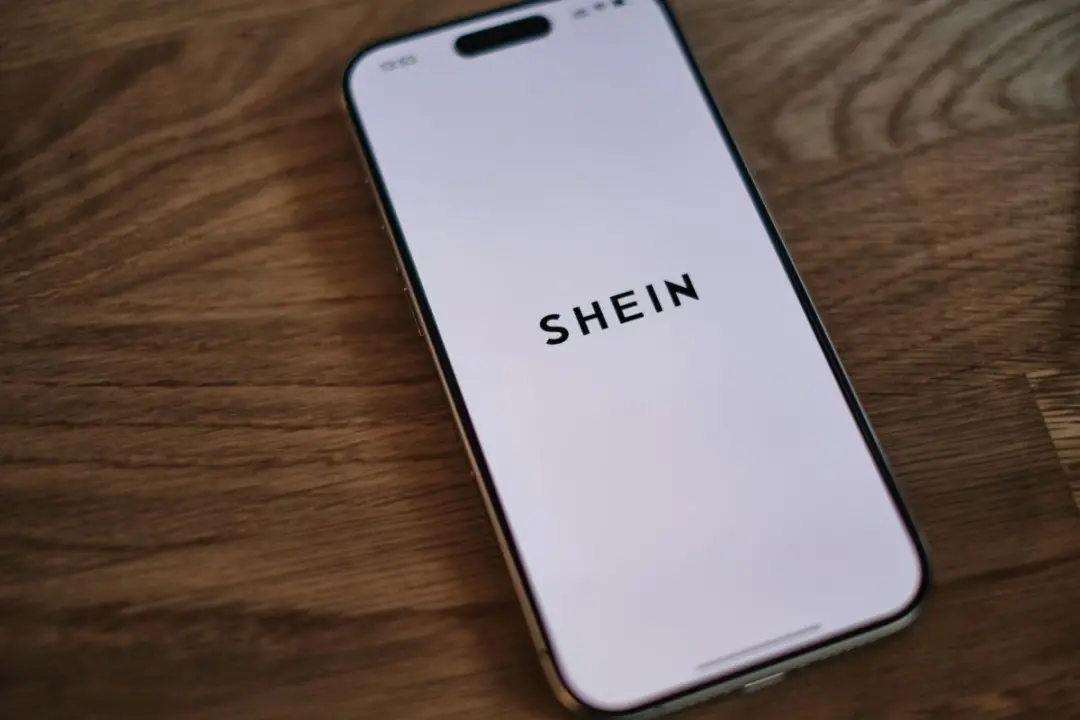 50,4% queda no lucro operacional da Shein no primeiro semestre de 2026. Apesar da receita líquida ter subido 1%, essa q…