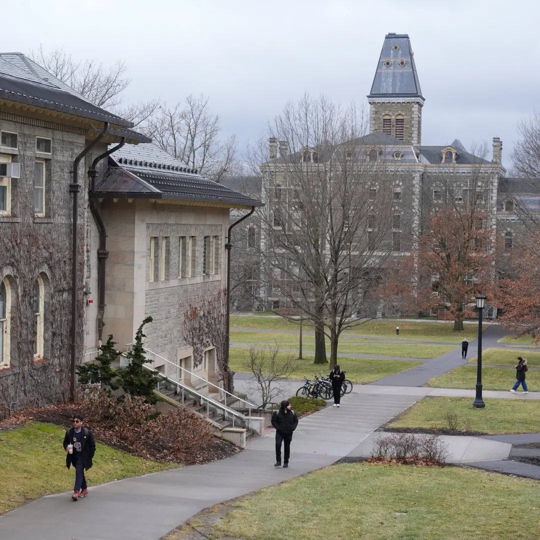 Sete membros de uma fraternidade em Cornell terão o caso de agressão sexual reavaliado pelo promotor do condado de Tomp…