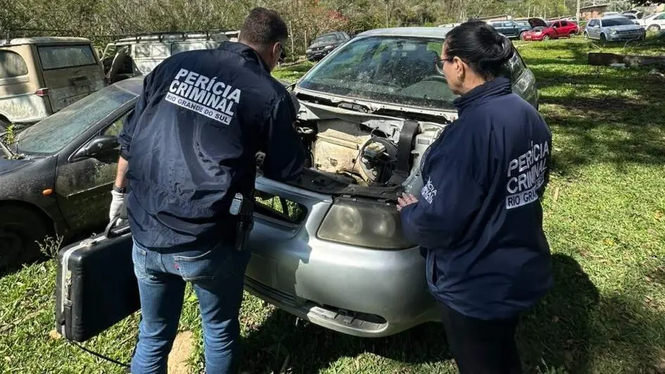 Dez toneladas de peças e 105 quilos de cabos foram apreendidos em Viamão na Operação Desmanche. Comércio ilegal de mate…
