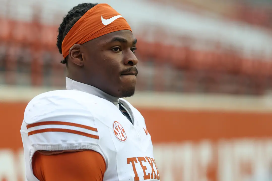 Texas Longhorns sob a gestão de Steve Sarkisian gerou controvérsia após um jogo contra Ohio State, com o técnico enfati…