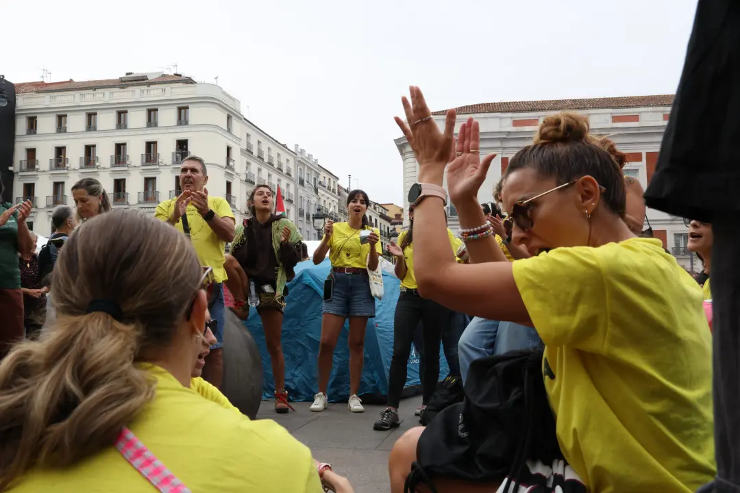Despejos, aluguéis subindo sem parar e jovens voltando para a casa dos pais fazem parte da história atual em Madrid. É …