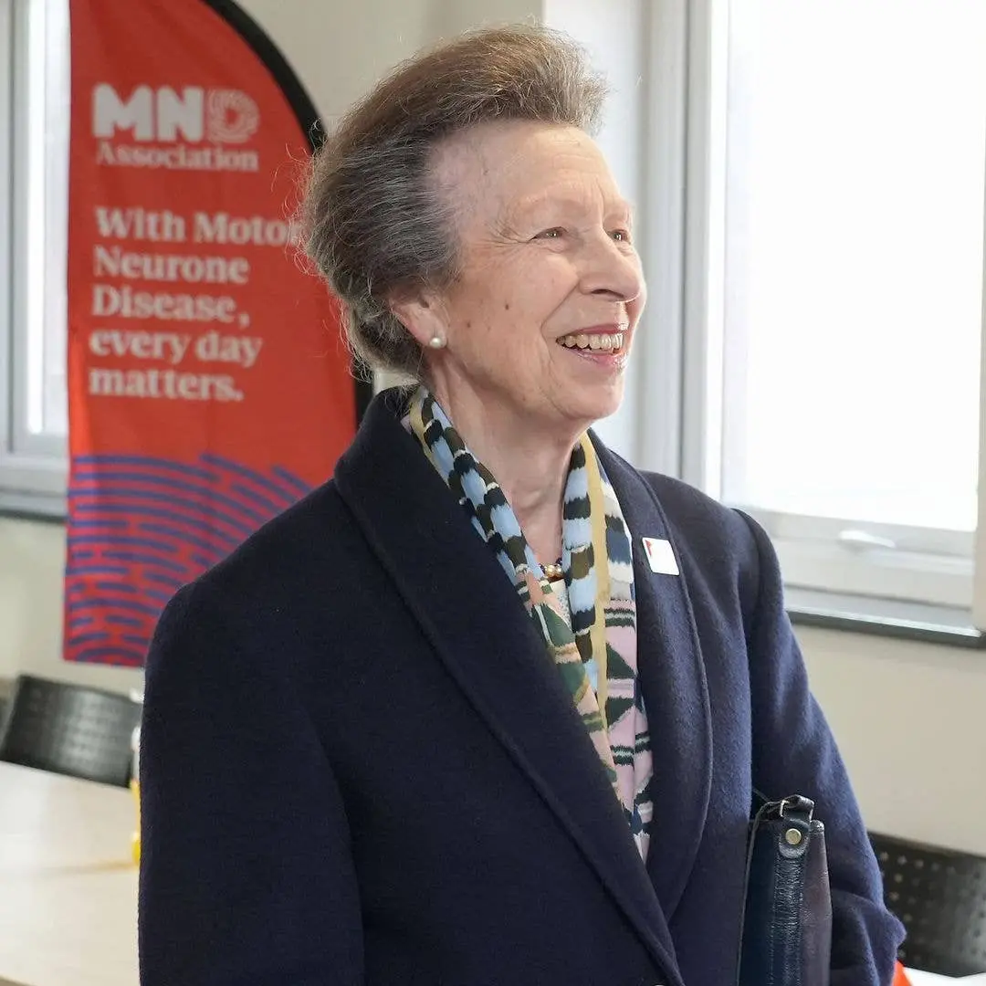 Princess Anne recusando uma corrida divertida, o editora do HELLO viu a rotina dessa royal trabalhador. É preciso ter e…