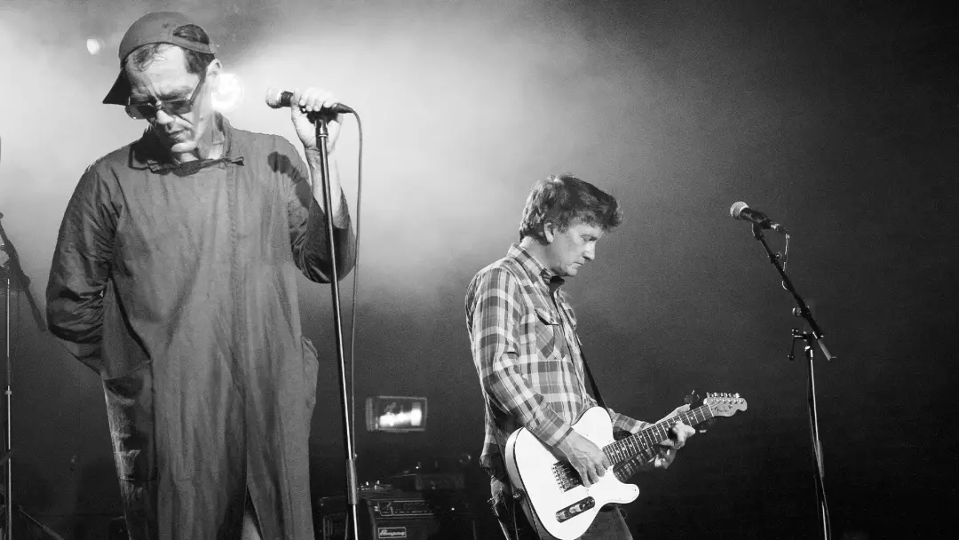 Michael Shannon e Jason Narducy vão fazer uma turnê em 2027, tocando o album Document do R.E.M. completo. É um reencont…