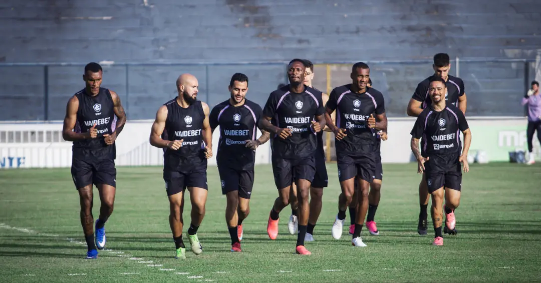 Preparador físico do Remo falou sobre a nova comissão técnica de Thiago Carpini. A mudança principal não é física, mas …