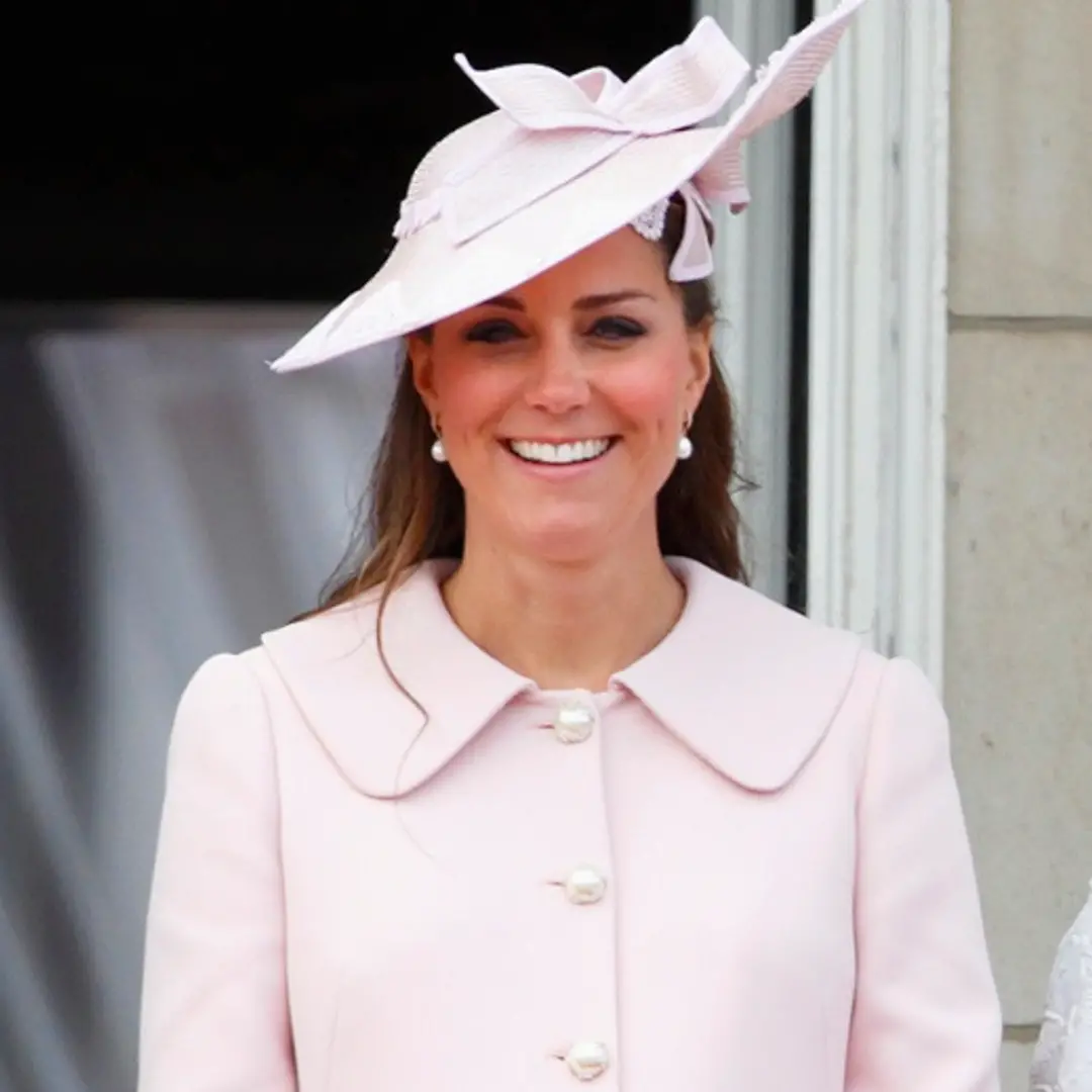 Meghan Markle, Kate Middleton e Princess Anne aparecem em fotos de gravidez reais. Ver essas imagens traz uma reflexão …