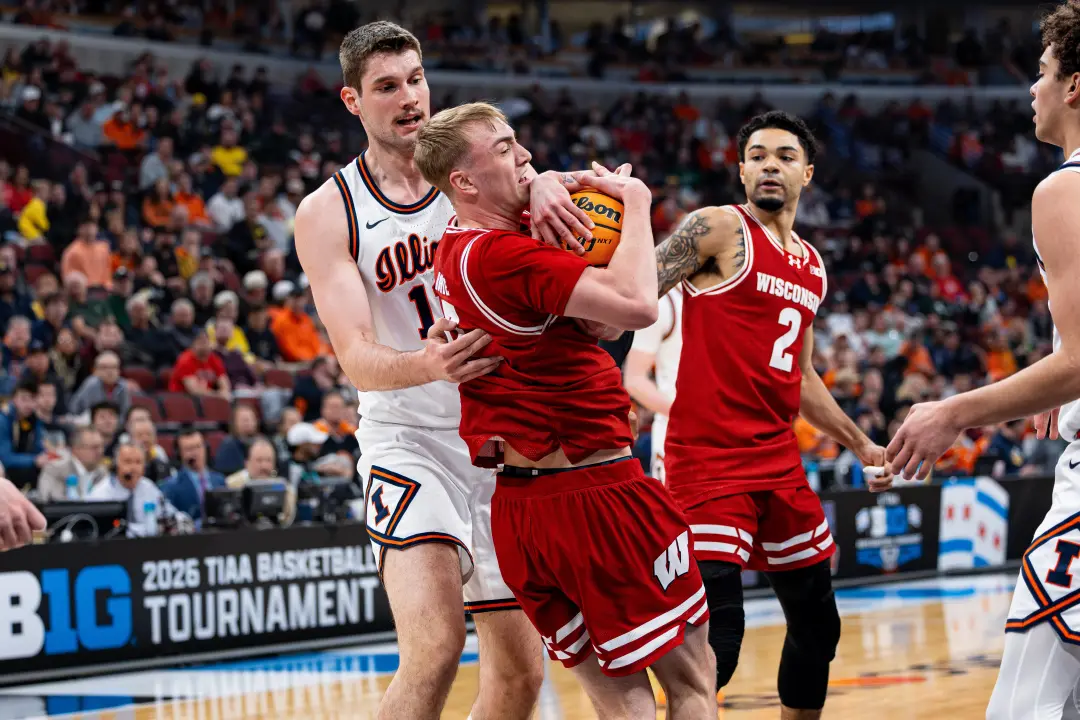 Illinois quer vingança contra Wisconsin, buscando parar a terceira vitória seguida do Badgers no Kohl Center dia 2 de j…