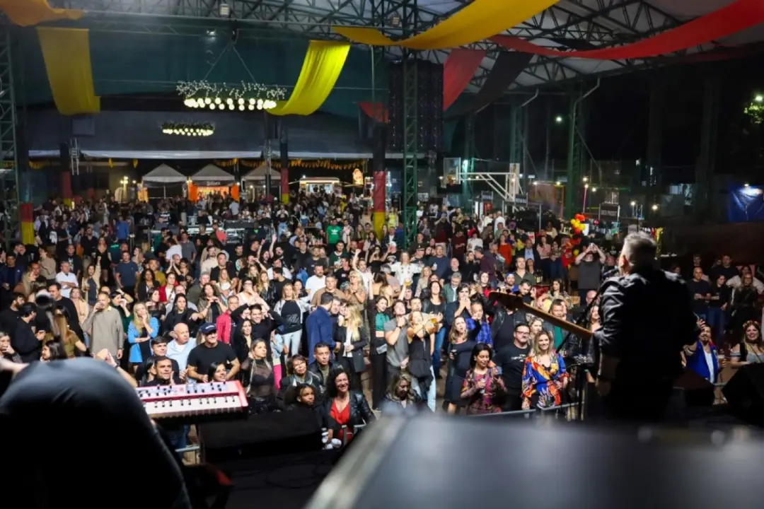 Volta Redonda recebe a OktoberPET 2026, com cerveja artesanal, gastronomia e shows entre 9 e 12 de outubro. Um evento q…