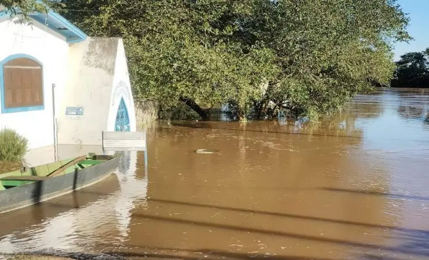 Risco de inundação em rios como Quaraí, Santa Maria e Jacuí no Rio Grande do Sul. A situação hidrológica tá apertada, c…