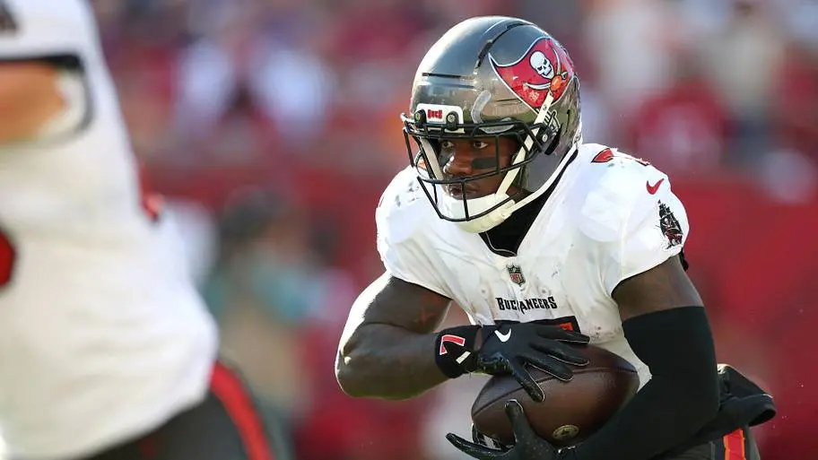 Bryce Young teve 291 jardas de passe e 1 touchdown contra os Browns na Semana 3, mas continua sendo o QB4 no fantasy. E…
