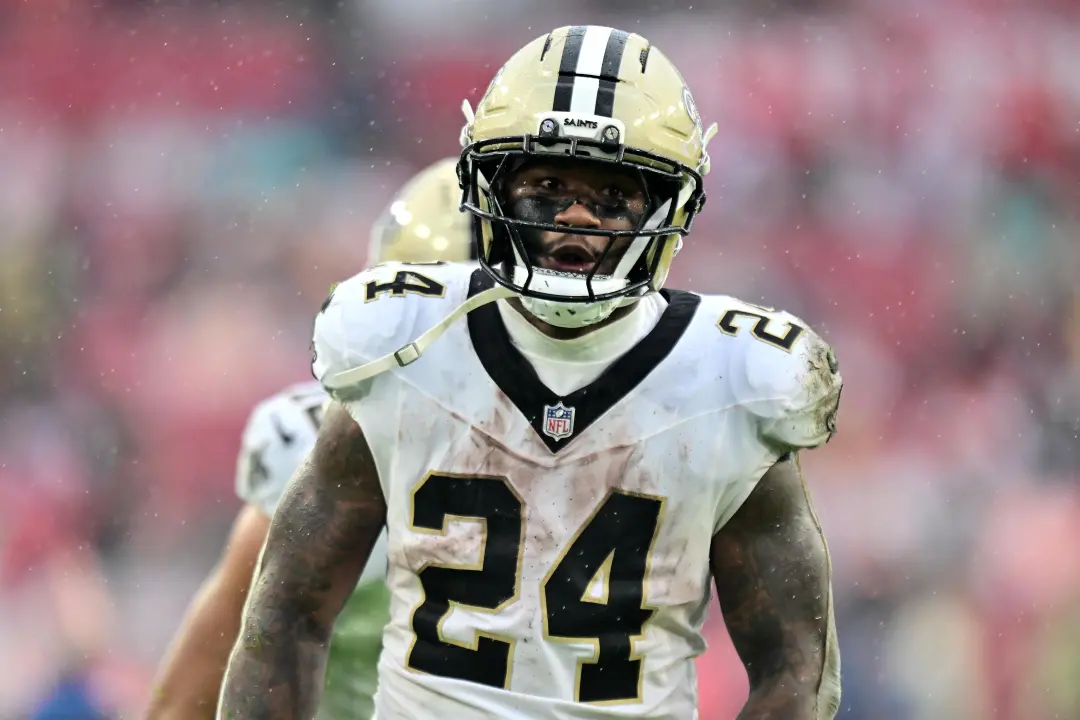 Devin Neal assina com os Vikings, vindo dos Saints. Movimento estranho, já que liberaram uns caras do time e não entrar…