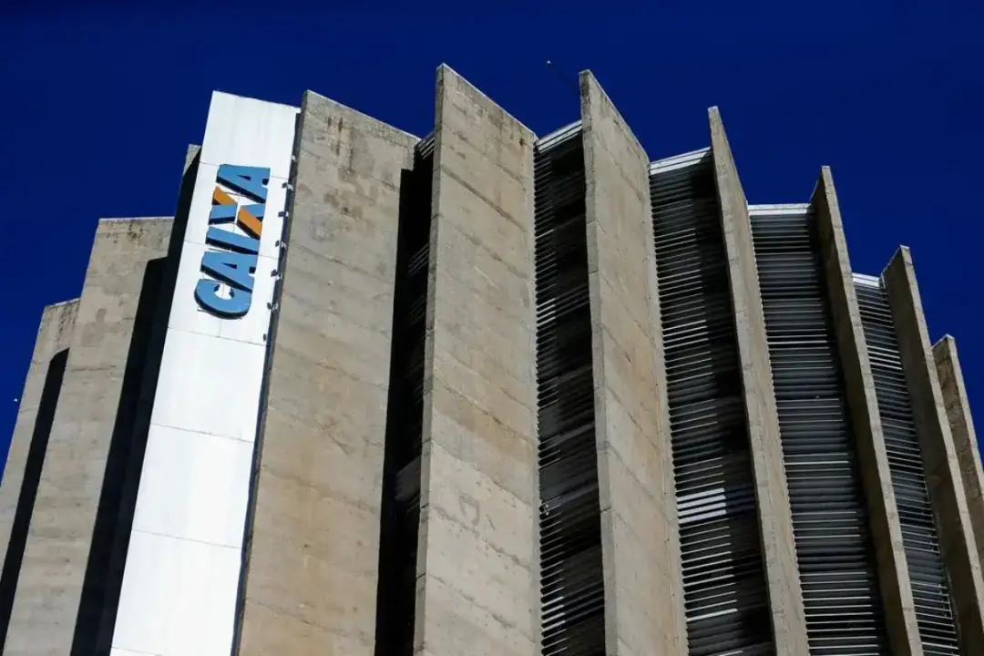 TST encerra a greve da Caixa determinando compensação dos dias parados e concedendo reajuste. A negociação sobre o plan…