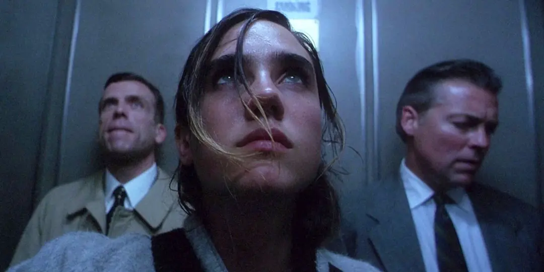 Os dez melhores finais de filmes dos anos 2000 estão ranqueados, com os detalhes de filmes icônicos e seus desfechos pr…