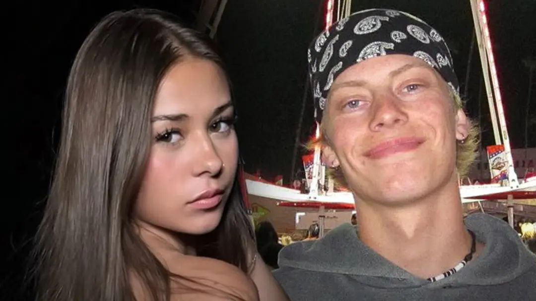 Sophie Rain disse que Bryce Crawford estava tentando manipular com religião durante o podcast. Achei que a conversa ser…