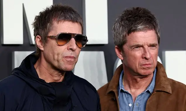 Noel e Liam Gallagher entraram com ação legal contra um ex-engenheiro de som porque ele colocou gravações íntimas dos i…