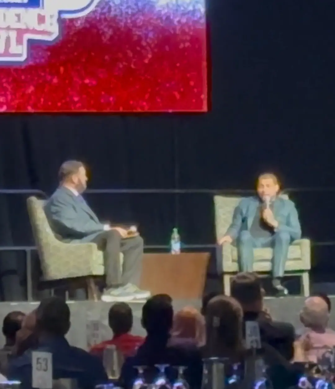 Mathieu, ex-jogador da LSU, comentou no evento em Shreveport que o time deve ganhar um campeonato em breve. É um otimis…
