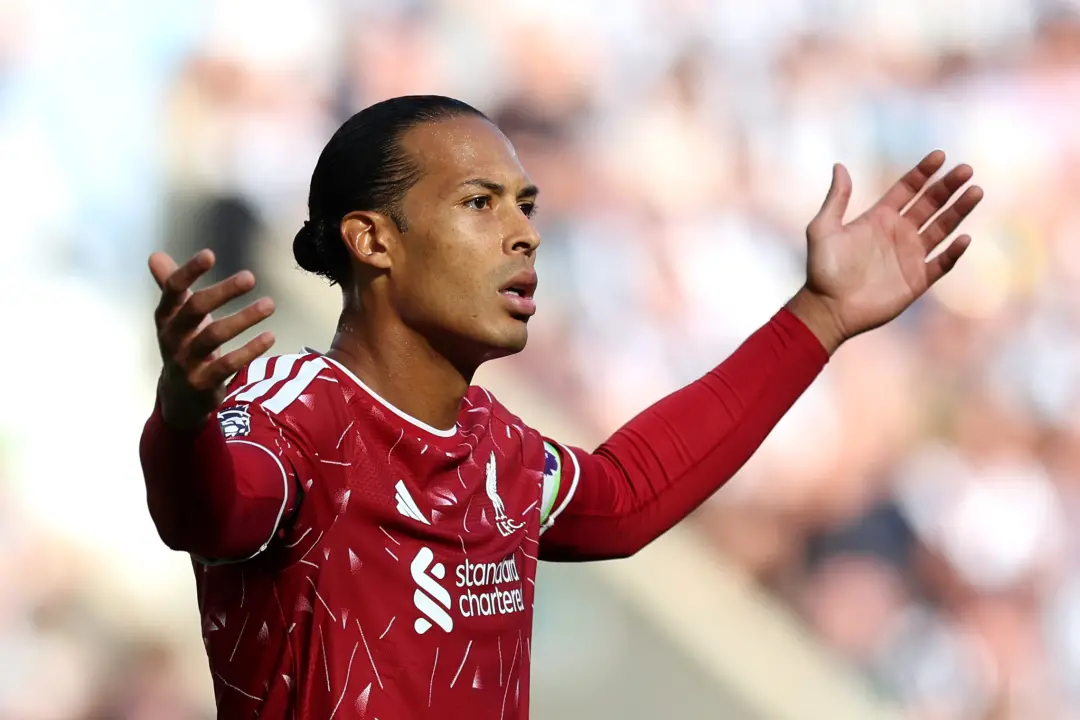 Virgil van Dijk pode ir para o Real Madrid como agente livre no verão de 2027, já que o contrato dele com o Liverpool a…