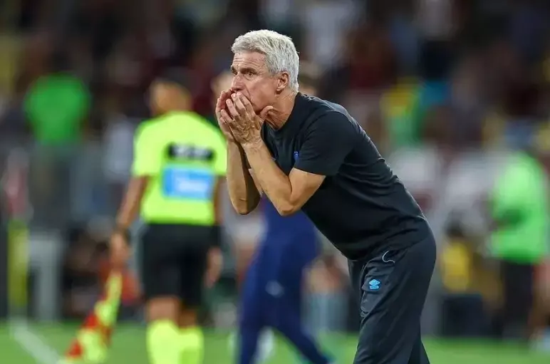 A Justiça recebeu denúncia contra quem se passou por ex-técnico do Grêmio para aplicar golpes, com um atleta chegando a…