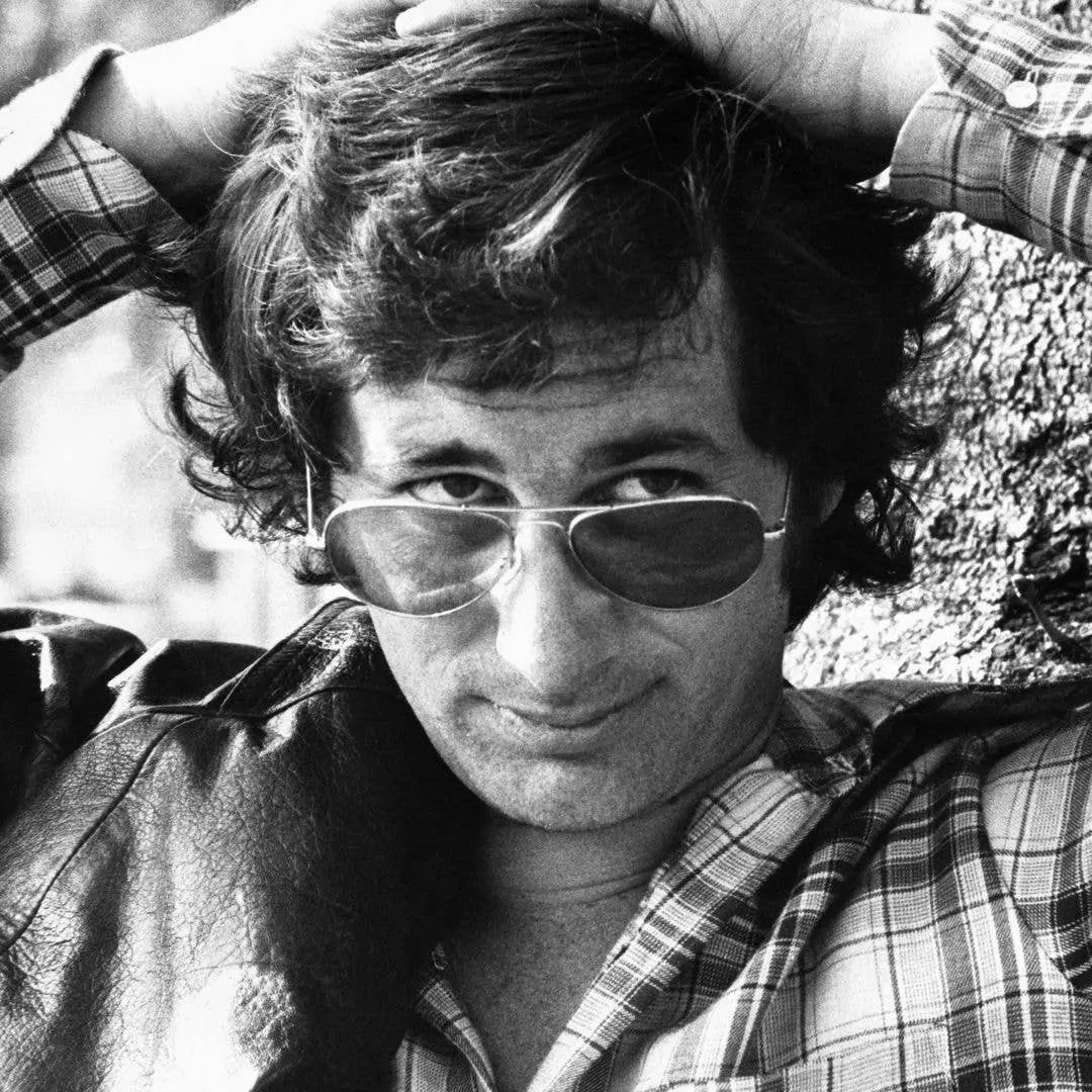 Steven Spielberg tem sete filhos, alguns deles seguiram a carreira de entretenimento. A família no showbiz tem um movim…