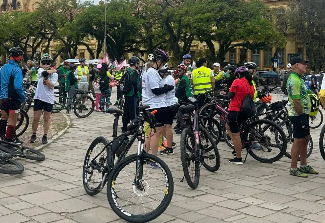 Pedal da Inclusão e Imama Bike Day no próximo sábado, 3 de outubro de 2026, na Praça Itália, juntando pessoas com difer…