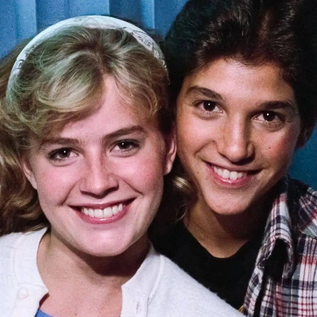 Elisabeth Shue, do filme O Karate Kid, aparece em reportagem 42 anos depois de ser famosa. É bom ver o caminho de quem …