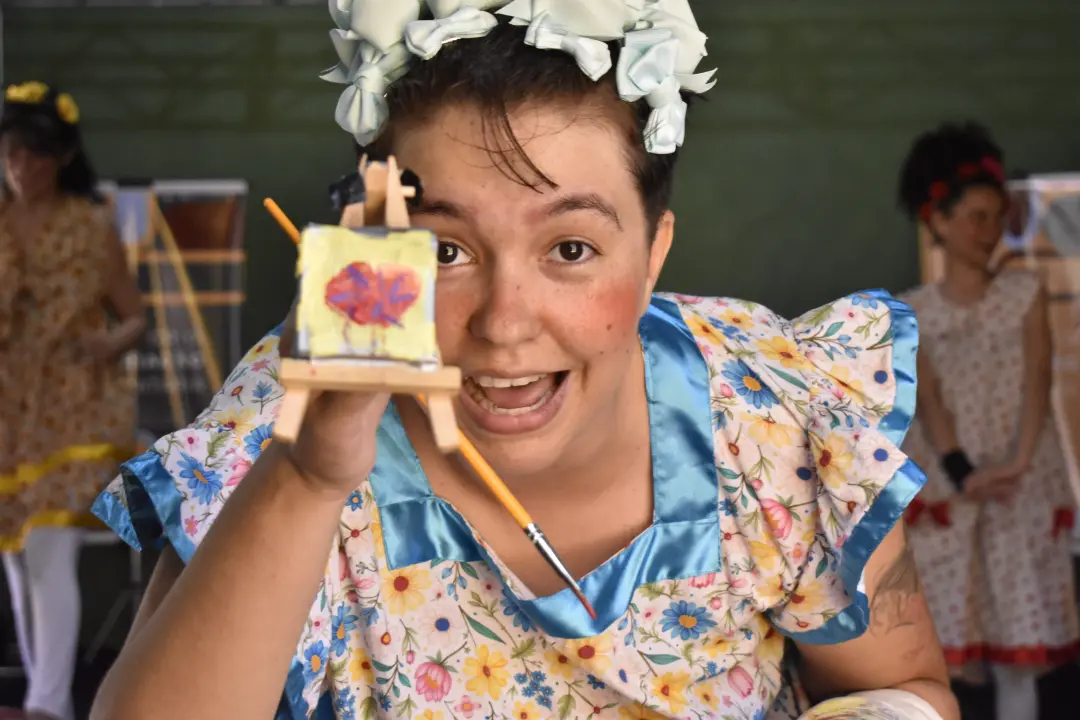 Flores de Frida e Pequeno Drama chegam a escolas públicas de Aparecida de Goiânia nos dias 1 e 8 de outubro. Ver arte c…