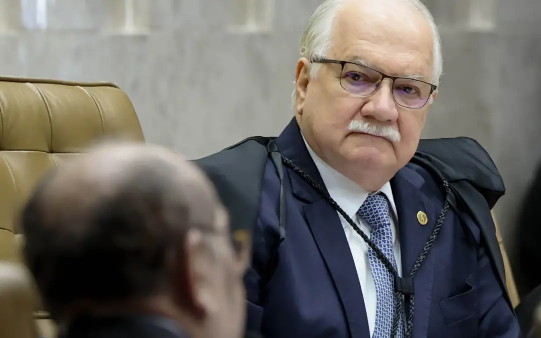 Gilmar Mendes, ao homenagear Fachin, fez alusão a vazamentos seletivos e uso político eleitoral de investigações. Essa …