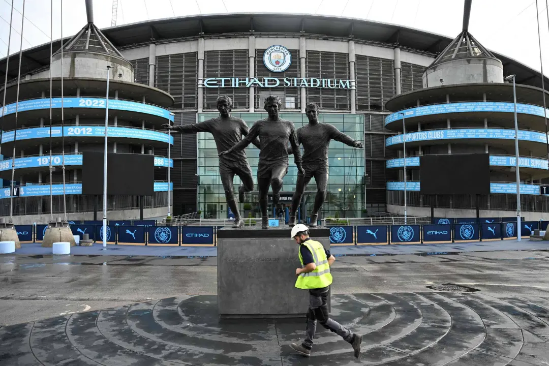 Manchester City acusado de infrações financeiras, clube vencedor da Inglaterra na última década enfrenta futuro incerto…