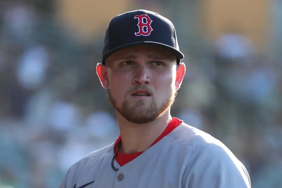 Curtis Mead, que ficou fora desde julho com punho quebrado, é agora a esperança dos Red Sox após lesão no punho de Roma…