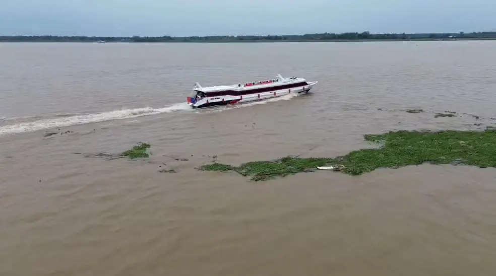 Na Amazônia, os rios são a estrada da vida, movimentando mais de 600 mil toneladas de carga e 3 milhões de passageiros …