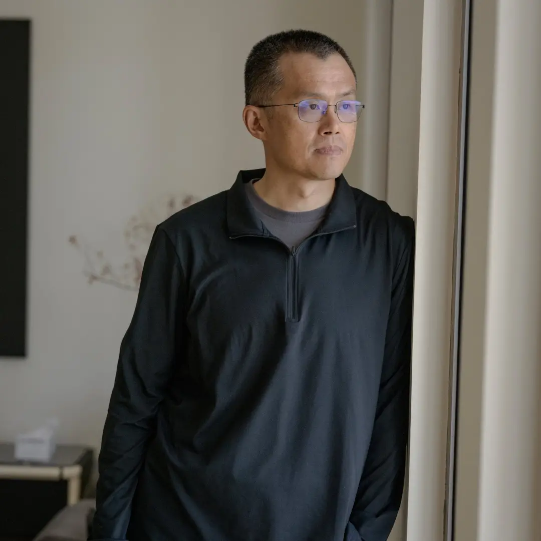 Changpeng Zhao vive na Emirados Árabes Unidos depois de ser liberado da prisão nos Estados Unidos. Essa vida luxuosa pó…